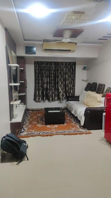 Appartamento Full Furnished 1 Bhk In South Bombay Esterno foto